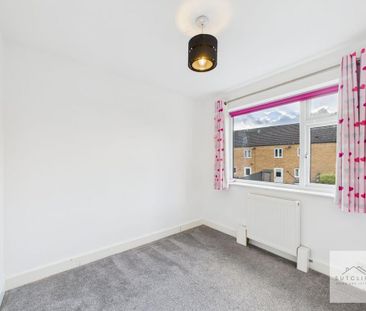 2 bedroom semi-detached house to rent - Photo 5