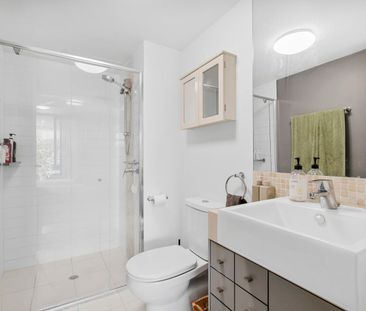 MODERN APARTMENT WITH MASSIVE PRIVATE OUTDOOR DECK - Photo 5