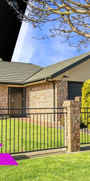 Springvale - 3 Bedrooms - Photo 1