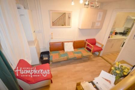 Hazel Grove - Photo 1