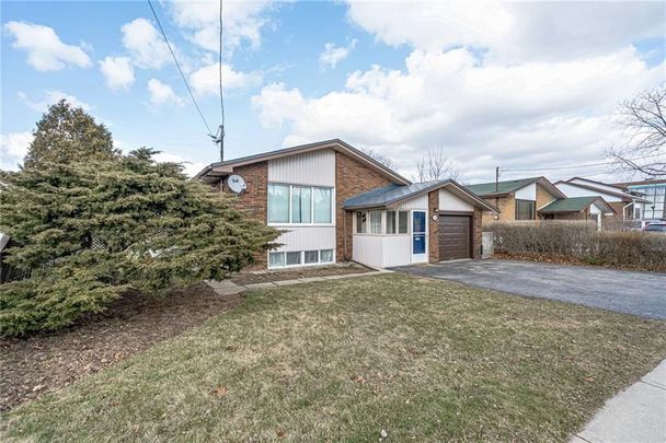 For Lease - 116 Mohawk Road, Hamilton, Ontario - Photo 1