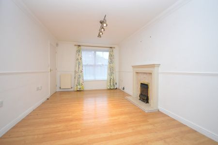 3 bedroom detached house - Photo 2