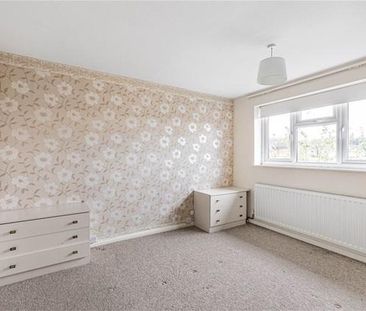 3 bedroom detached house to rent - Photo 3