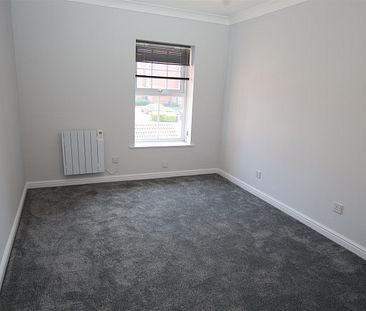 1 bedroom Apartment to let - Photo 6