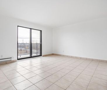 9321 Boul. Maurice-Duplessis, H1E 6N5, H1E 6N5, Montréal - Photo 2
