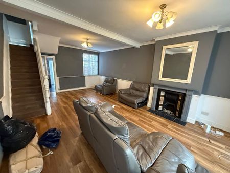 3 bedroom terraced house to rent - Photo 4