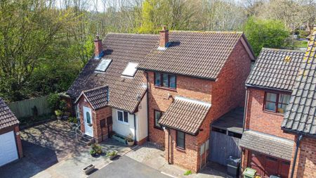2 bedroom semi-detached house to rent - Photo 2