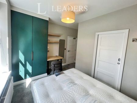 1 bedroom room to rent Room 2, Gladstone Street, Long Eaton - Photo 2