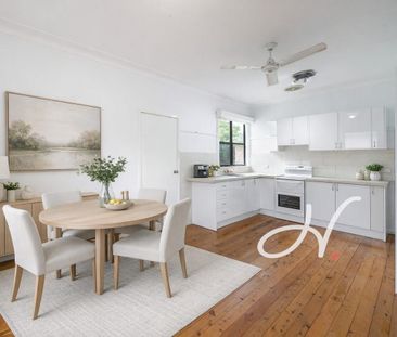 FRESHLY PAINTED & NEW CARPET 3 BEDROOM HOME! - Photo 5