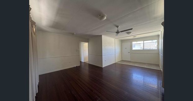 3 Bedroom with Shed - Photo 1