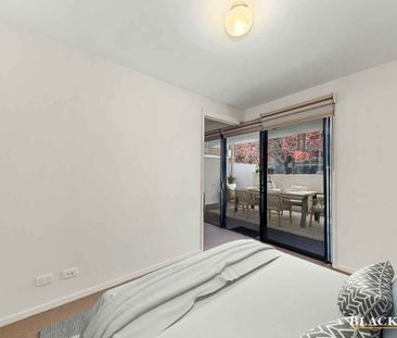 Stylish One-Bedroom Courtyard Haven in Kingston - Photo 5