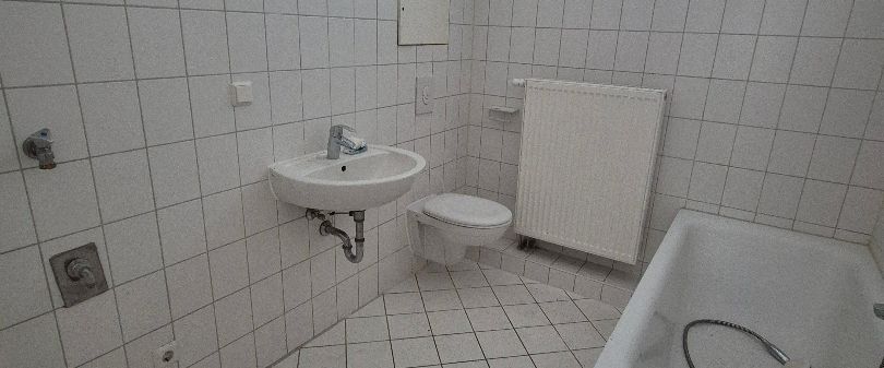 Schöne geräumige in ruhiger Lage 2 ZKB Wohnung zu vermieten ! - Foto 1