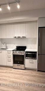 Hwy7 Brand New Luxuy 1Bdrm Contemporary Kitchen Open Concept Living - Photo 3