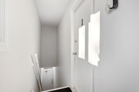 For Lease - 420 Arlington Avenue Unit# 1, West Centre Town, Ontario - Photo 2