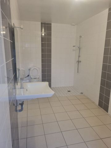 A LOUER Appartement 50000 Saint-Lô 1 chambre 62.30 m² - Photo 4