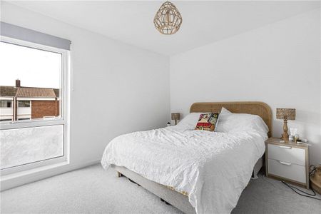 This recently renovated duplex consists of two double bedrooms open plan kitchen/living area & bathroom. The property is offered unfurnished with one allocated space. - Photo 3