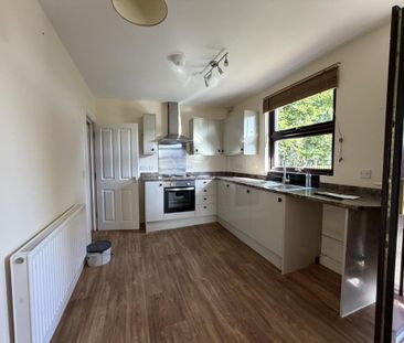 2 bedroom cottage to rent - Photo 2