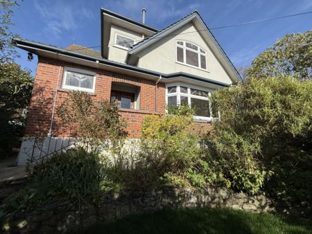Private and spacious in Roslyn! - Photo 5