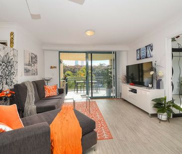Coastal Elegance Just Minutes From Broadbeach ... - Photo 4
