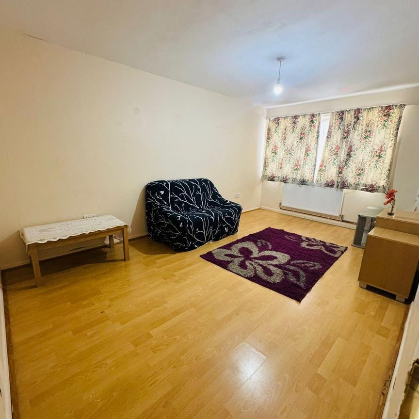 3 bedroom terraced house to rent - Photo 1