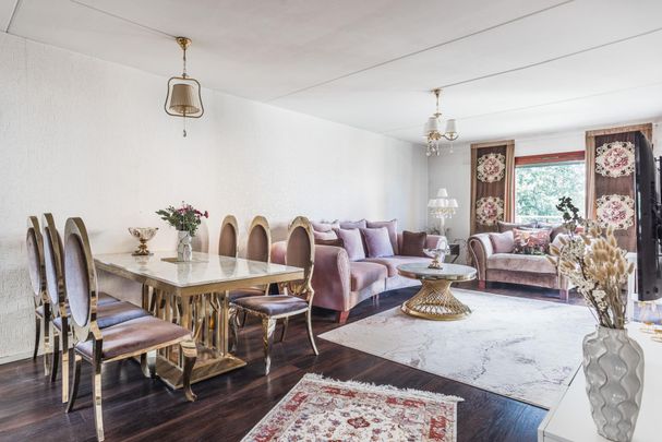 Sorögatan, Kista - Foto 1