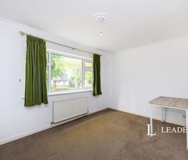 4 bedroom detached house to rent - Photo 3