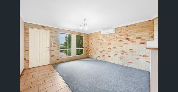 Spacious & Stylish Two-Bedroom Unit on the Fringe of Toowoomba CBD - Photo 1