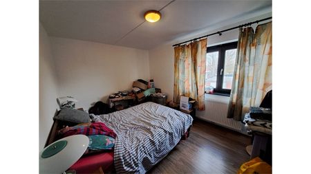 Een appartement op de eerste verdieping met garage - Photo 4