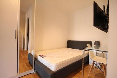 3 bedroom apartment to rent - Photo 3