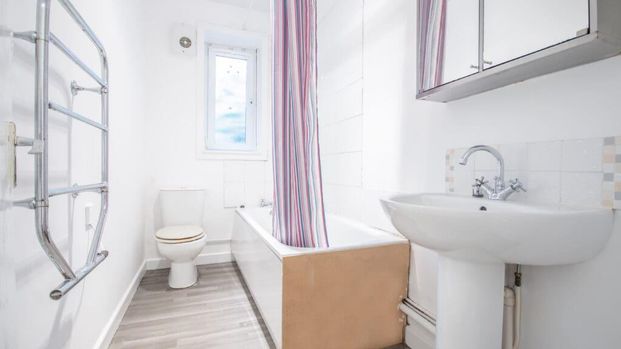 Property to rent - Photo 1