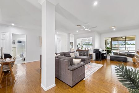 18 Portside Place, Shoal Point - Photo 3