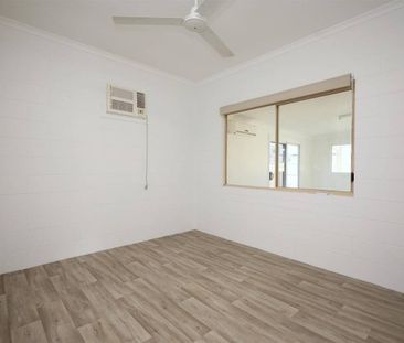 3 Bedroom Air Conditioned Home - Fully Fenced - Photo 6