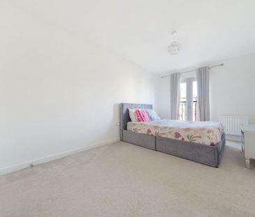 2 bedroom flat to rent - Photo 6