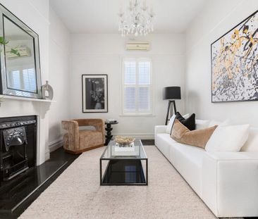 A Charming Victorian Retreat in the Heart of Moonee Ponds - Photo 1