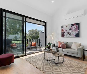 Modern Living in Prime Yarraville Location - Photo 1