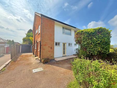 3 bedroom semi-detached house to rent - Photo 5