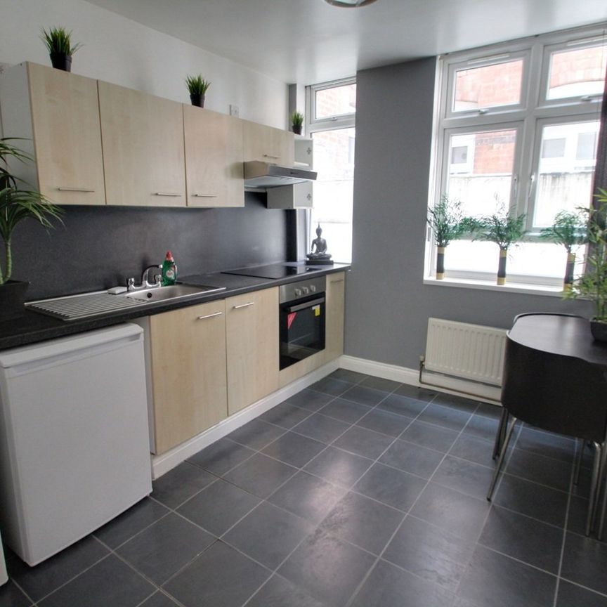 2 Bed Flat, Marble Street, LE1 - Photo 1