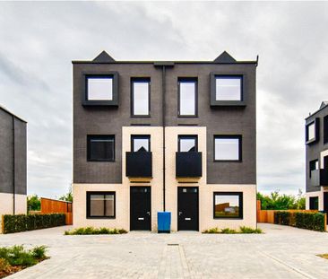 3 bedroom semi-detached house to rent - Photo 2