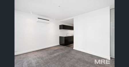 Stylish apartment with resort style amenities - Photo 3