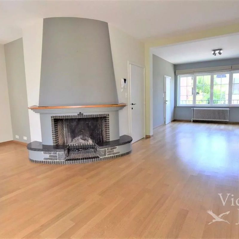 Huis te huur in Sint-Pieters-Woluwe voor € 3.250 met 4 slaapkamers - foto 1