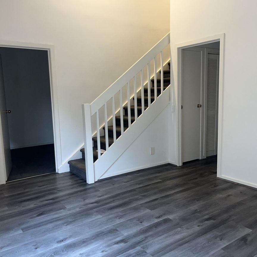 FOUR BEDROOM TOWNHOUSE - Photo 1