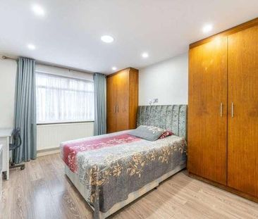 Coles Green Road, London, NW2 - Photo 1