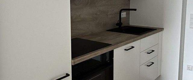 Erstbezug! Traumwohnung im Neubau, Fußbodenheizung, großer Balkon, EBK, Lift! - Photo 1