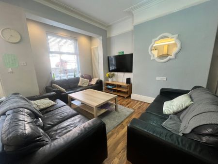 Estcourt Terrace - Photo 2