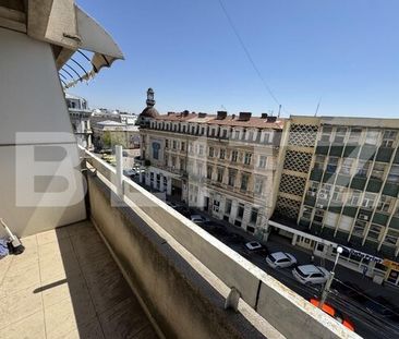 Apartament 3 camere, 2 bai, decomandat, zona Centrul Vechi - Photo 1