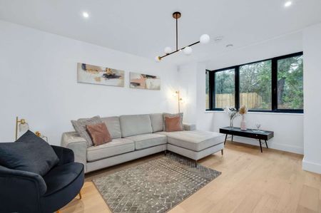 Stunning semi-detached new home in development of just three contemporary houses. - Photo 3