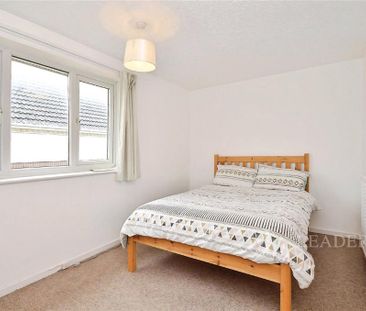2 bedroom semi-detached house to rent - Photo 2