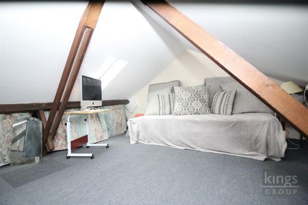 2 Bedroom House - End Terrace To Let - Photo 5