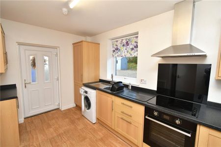 2 bedroom terraced house to rent - Photo 5