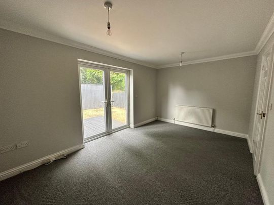 3 bedroom semi-detached house to rent - Photo 1